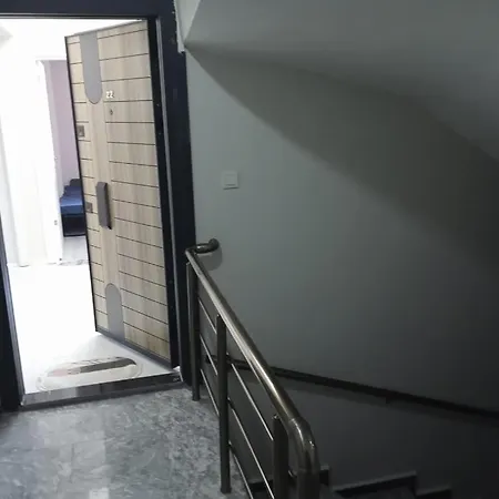 公寓 Cozy , Next To Metrubus Stn , European Side *